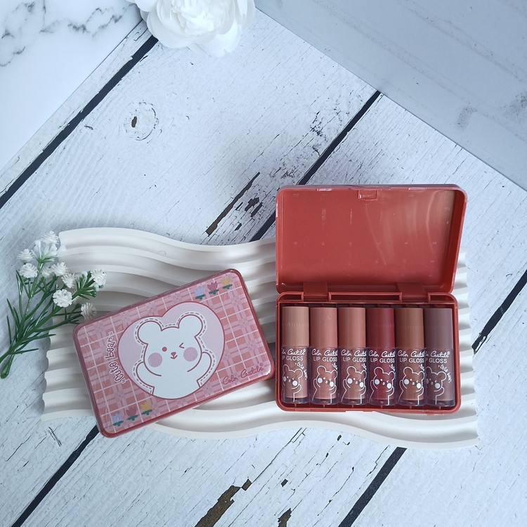 پک رژلب مایع خرسی کالرکاستل