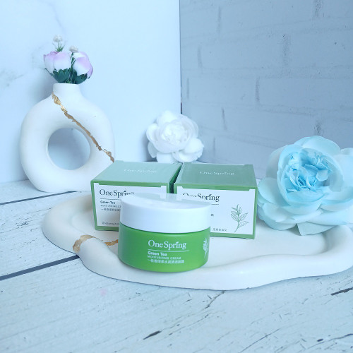 آبرسان ضد جوش چای سبز وان اسپرینگ (one spring)